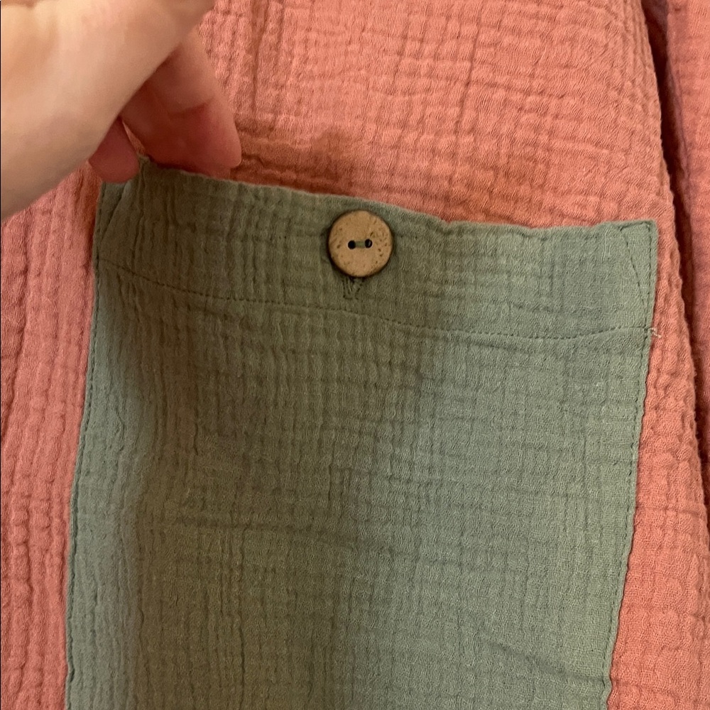 Colorblock Button-Up Shirt - Picture 5 of 9